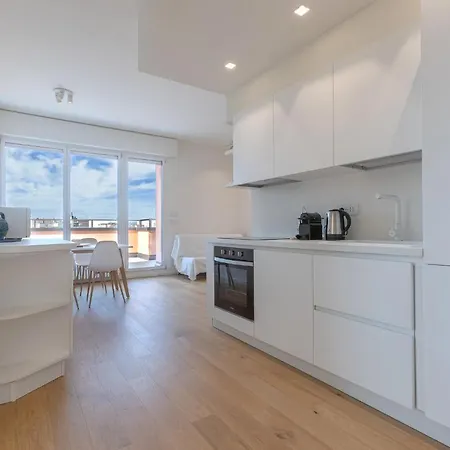 Hills View - Stunning Attic With Terrace